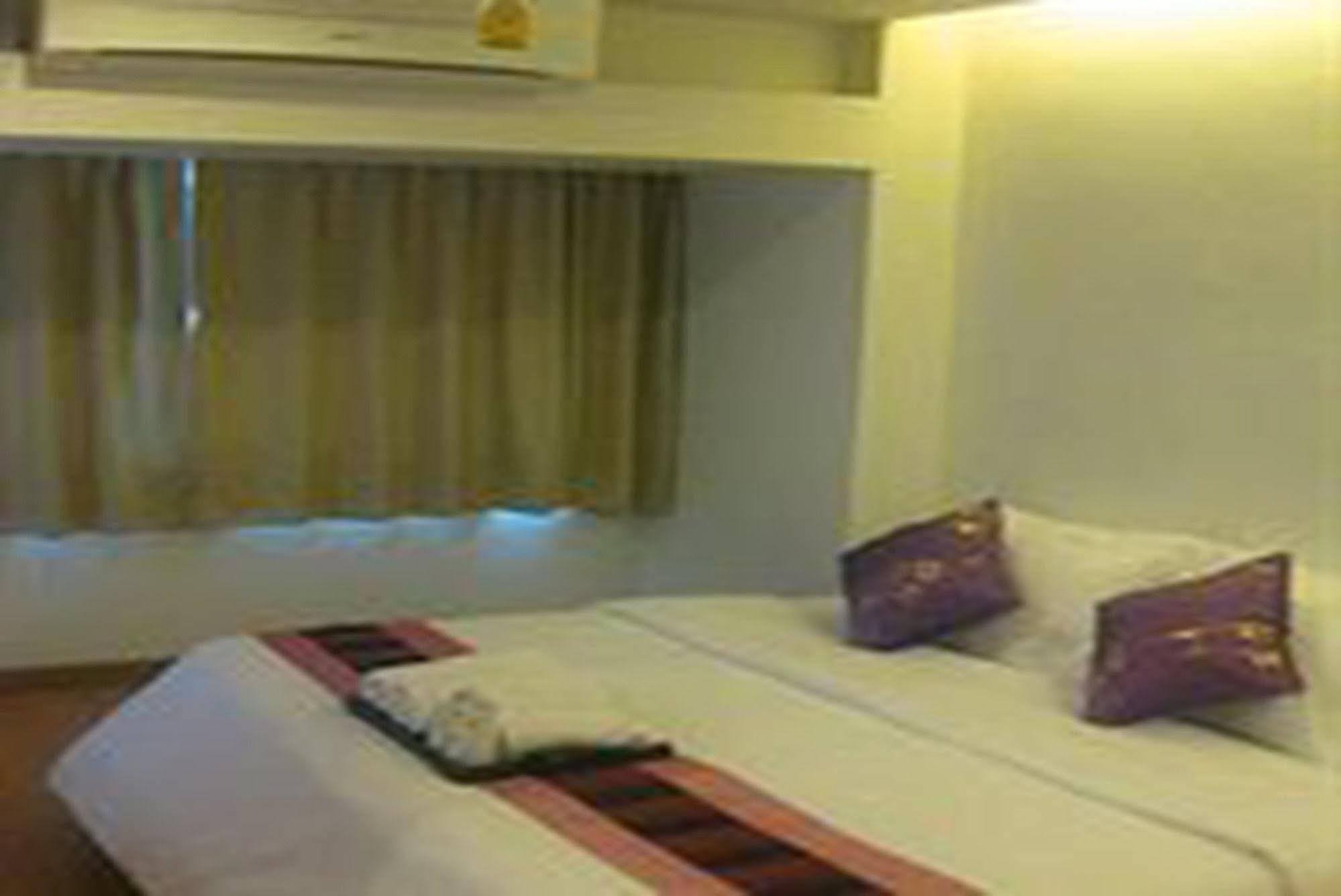 Hotel Nantra Silom à Bangkok Extérieur photo