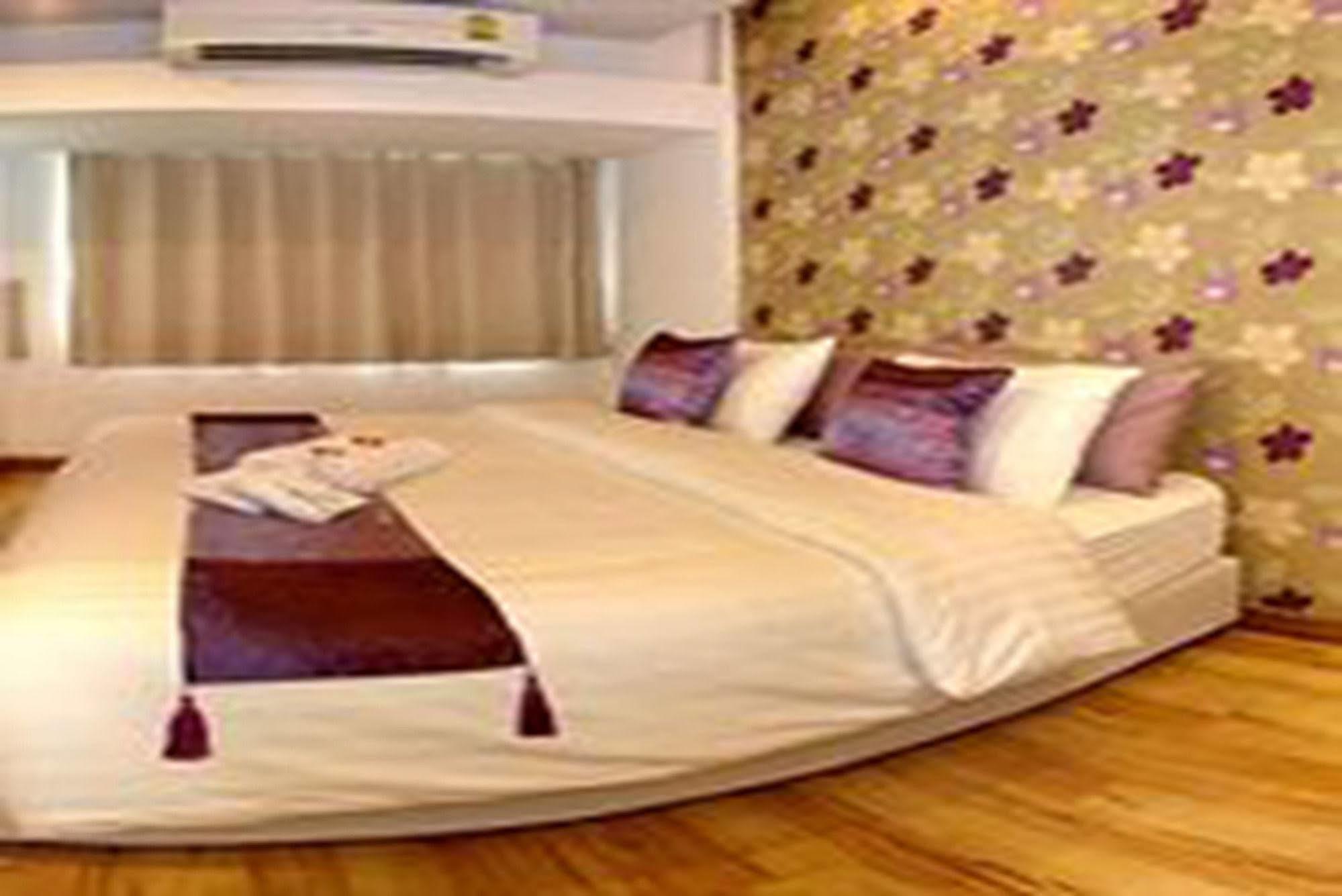 Hotel Nantra Silom à Bangkok Extérieur photo
